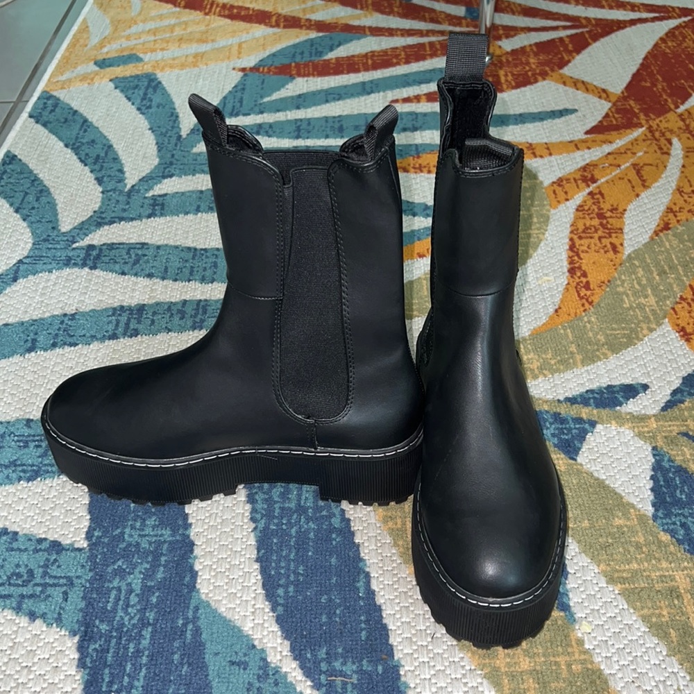 Chelsea Boots